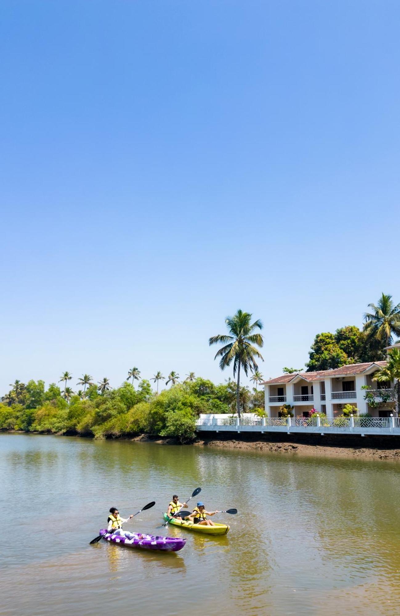 Hotel Fairfield By Marriott Goa Calangute Extérieur photo